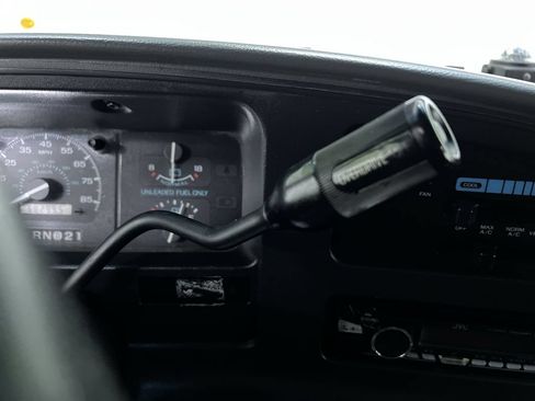 Used 1993 Ford E-250 and Econoline 250 Heavy-Duty Extended RWD image 24