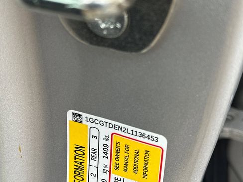 Used 2020 Chevrolet Colorado Z71 image 38