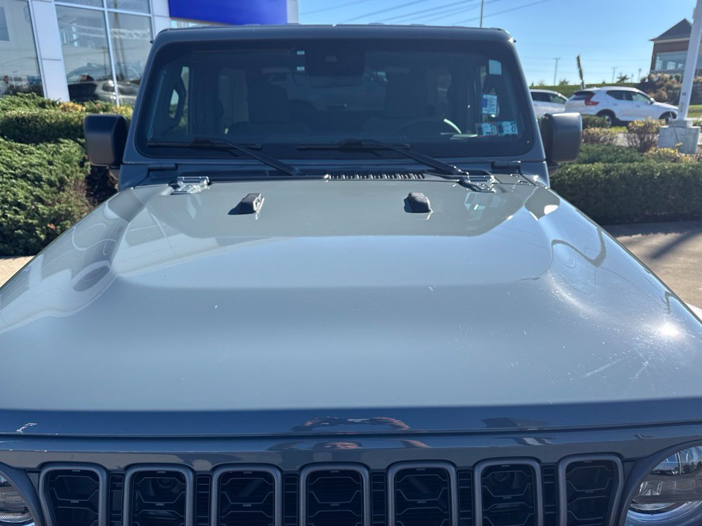 Used 2024 Jeep Wrangler Sport AWD/4WD image 11