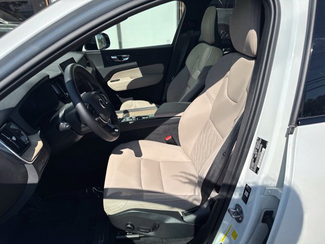 Certified 2026 Volvo XC60 B5 Plus AWD/4WD image 20