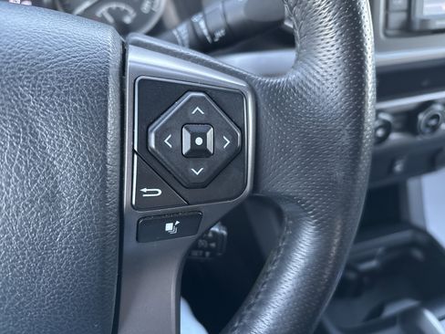 Used 2017 Toyota Tacoma SR5 image 20