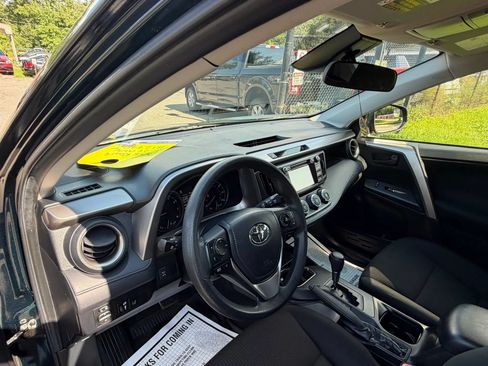 Used 2018 Toyota RAV4 LE w/ All Weather Liner Package AWD/4WD image 9