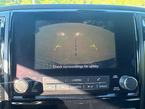 Used 2024 Nissan Titan SV w/ SV Bronze Edition Package image 35