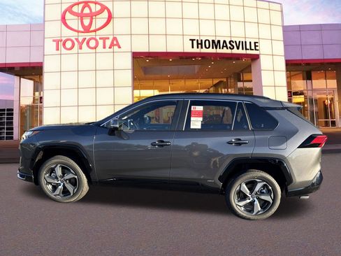 New 2025 Toyota RAV4 SE image 8