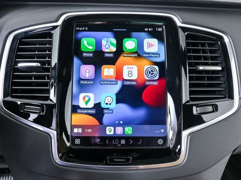 Certified 2024 Volvo XC90 T8 Ultimate AWD/4WD image 18