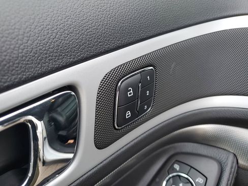 Used 2013 Ford Explorer Sport image 26