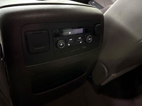 Used 2019 GMC Yukon XL Denali w/ Open Road Package AWD/4WD image 32