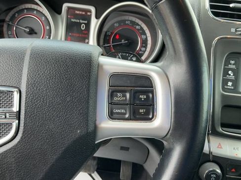 Used 2019 Dodge Journey SE w/ Connectivity Group FWD image 18
