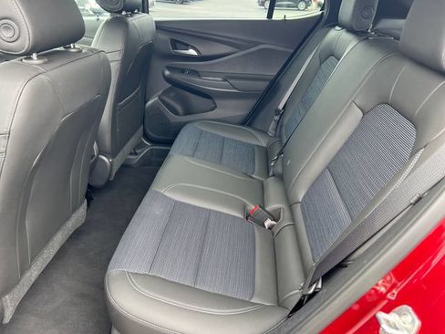 Used 2025 Buick Envista Preferred w/ Convenience II Package FWD image 24