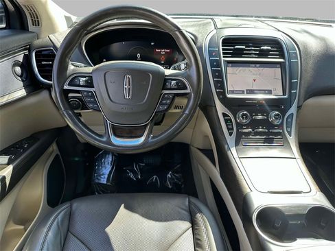 Used 2020 Lincoln Nautilus Reserve image 4