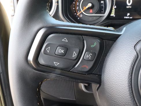 Used 2025 Jeep Gladiator Sport AWD/4WD image 29