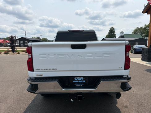Used 2025 Chevrolet Silverado 2500 LT AWD/4WD image 5