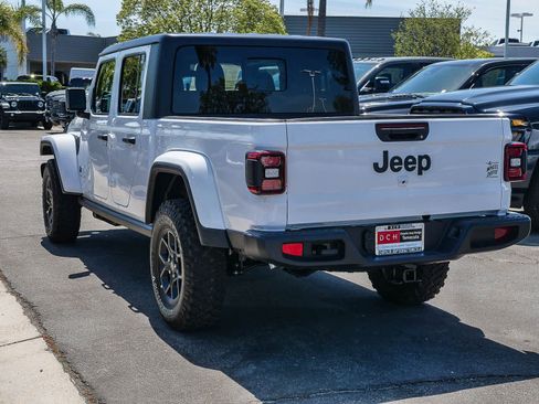 New 2026 Jeep Gladiator Sport AWD/4WD image 6