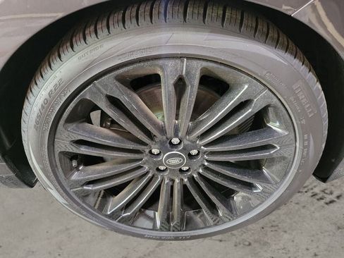 New 2026 Land Rover Range Rover Velar Dynamic SE image 11