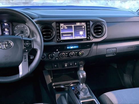 Used 2023 Toyota Tacoma TRD Off-Road image 7