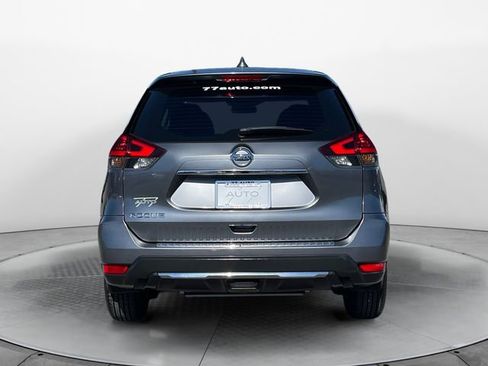 Used 2018 Nissan Rogue S image 4