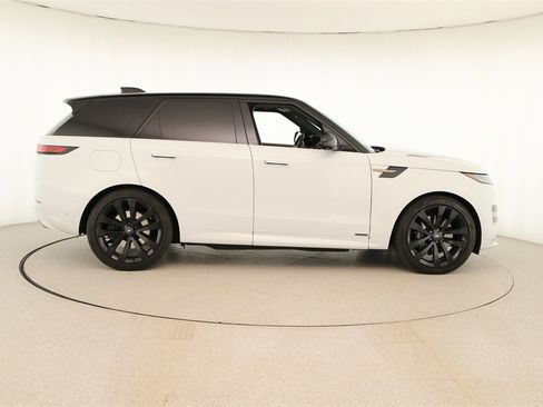 Used 2024 Land Rover Range Rover Sport Autobiography image 7