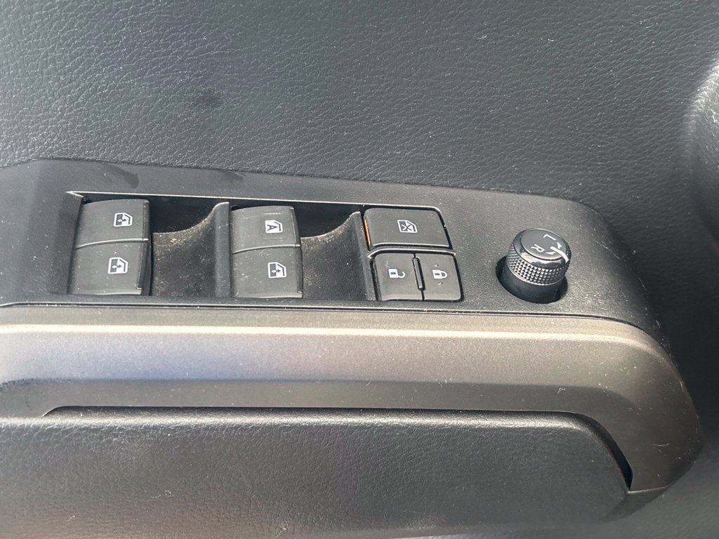 Used 2022 Toyota Tacoma SR5 RWD image 8
