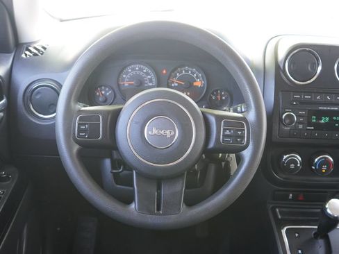 Used 2017 Jeep Patriot Sport w/ Power Value Group FWD image 12