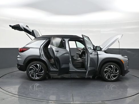 Used 2025 Chevrolet TrailBlazer RS FWD image 30