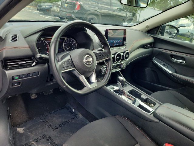 Used 2025 Nissan Sentra SR FWD image 16