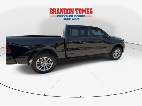 Used 2023 RAM 1500 Laramie AWD/4WD image 9