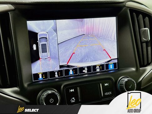 Used 2024 GMC Terrain AT4 w/ Tech Package AWD/4WD image 16