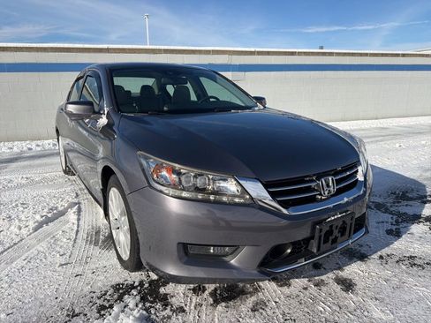 Used 2015 Honda Accord Touring image 7