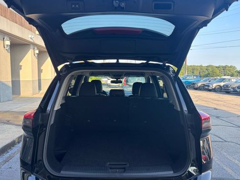 Used 2026 Nissan Rogue SL FWD image 33