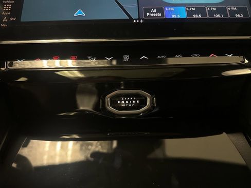 New 2026 Jeep Grand Cherokee Limited AWD/4WD image 34