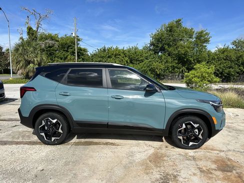 New 2026 Kia Seltos S FWD image 4