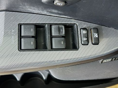 Used 2013 Toyota Venza Limited FWD image 15