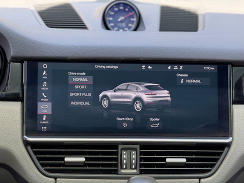 Used 2020 Porsche Cayenne image 45