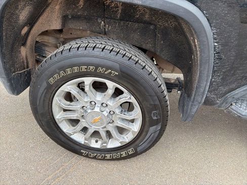 Used 2024 Chevrolet Silverado 2500 LTZ w/ LTZ Convenience Package image 20