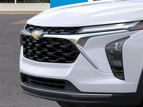 New 2026 Chevrolet Trax LT w/ LT Convenience Package FWD image 14