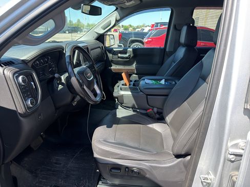 Used 2021 GMC Sierra 1500 SLT w/ X31 Off-Road Package AWD/4WD image 3