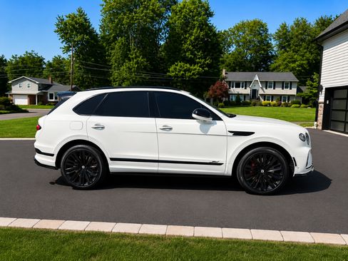 Used 2021 Bentley Bentayga Speed AWD/4WD image 5