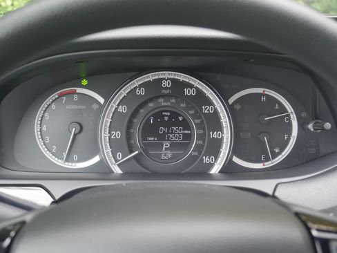 Used 2016 Honda Accord LX image 7