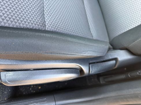 Used 2025 Kia Soul LX w/ LX Technology Package FWD image 22