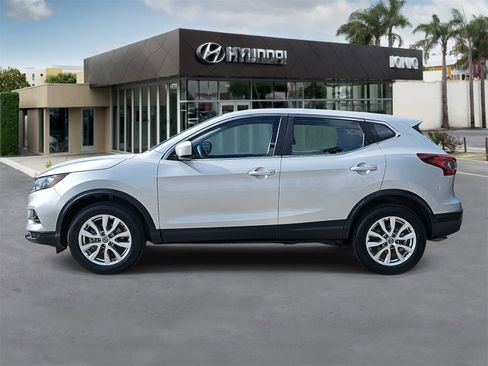 Used 2021 Nissan Rogue Sport S image 6