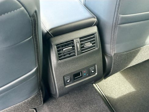 New 2026 Mitsubishi Outlander SEL image 19