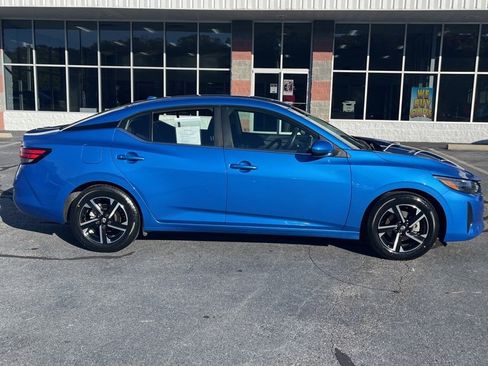Used 2024 Nissan Sentra SV image 4