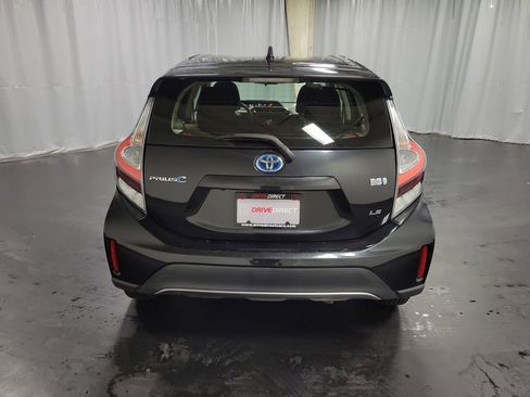 Used 2019 Toyota Prius C FWD image 7