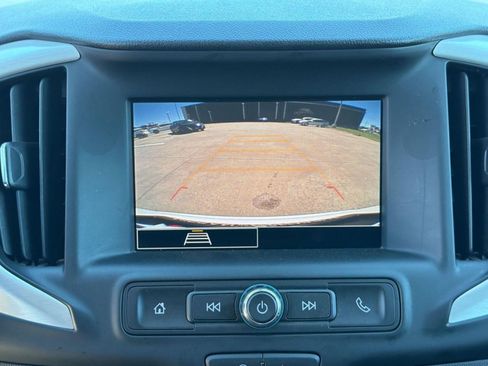 Used 2024 GMC Terrain SLE image 24