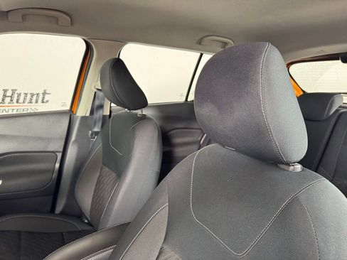 Used 2023 Nissan Kicks SV image 10