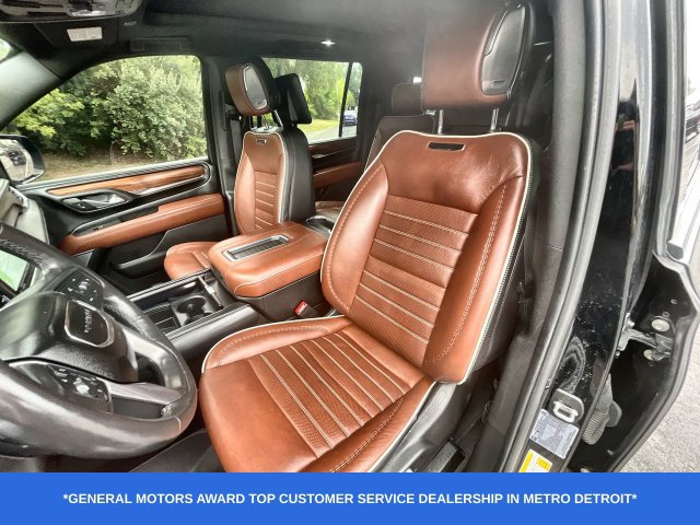 Used 2023 GMC Yukon XL Denali Ultimate AWD/4WD image 21