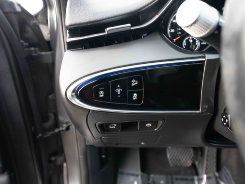 Used 2023 Genesis GV70 2.5T w/ Advanced Package image 11