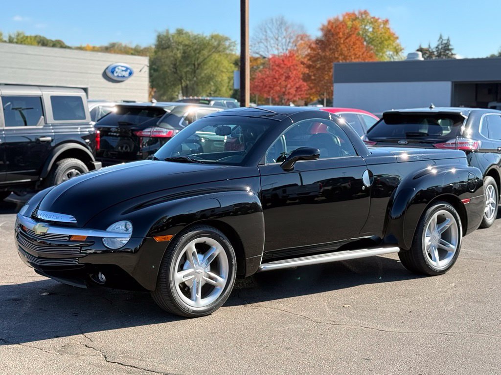 Used 2003 Chevrolet SSR w/ Preferred Equipment Group RWD image 28