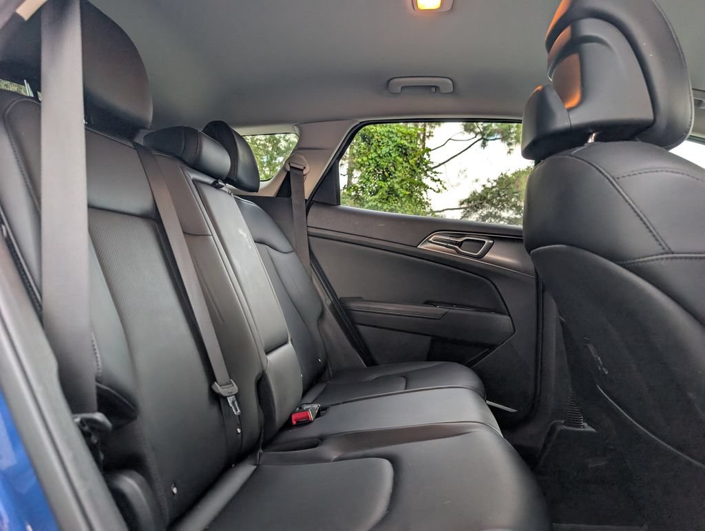 Used 2023 Kia Sportage EX FWD image 19