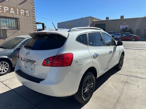 Used 2015 Nissan Rogue S w/ Convenience Package image 4